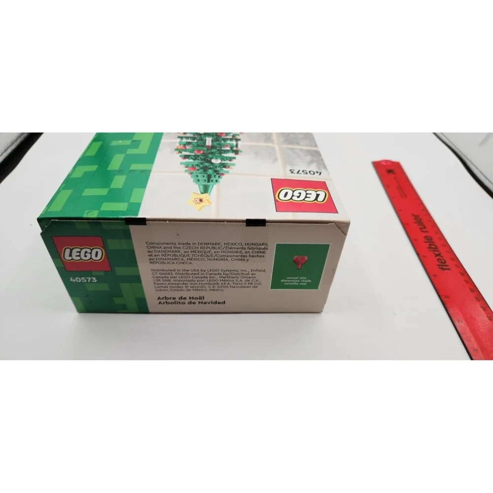 LEGO Seasonal Christmas Tree (40573) Rebuild 2 in 1  784 pieces